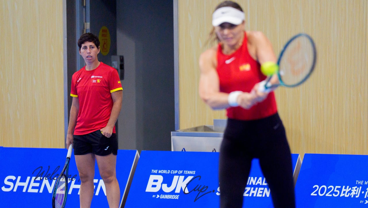 Paula Badosa comanda el sueño de España en la BJKC