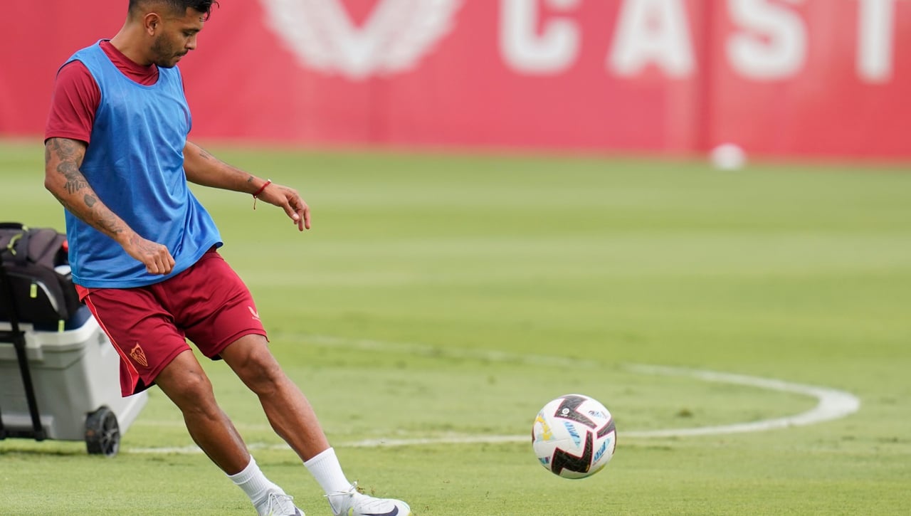 Papu, Tecatito y Óscar ya no se entrenan con el Sevilla