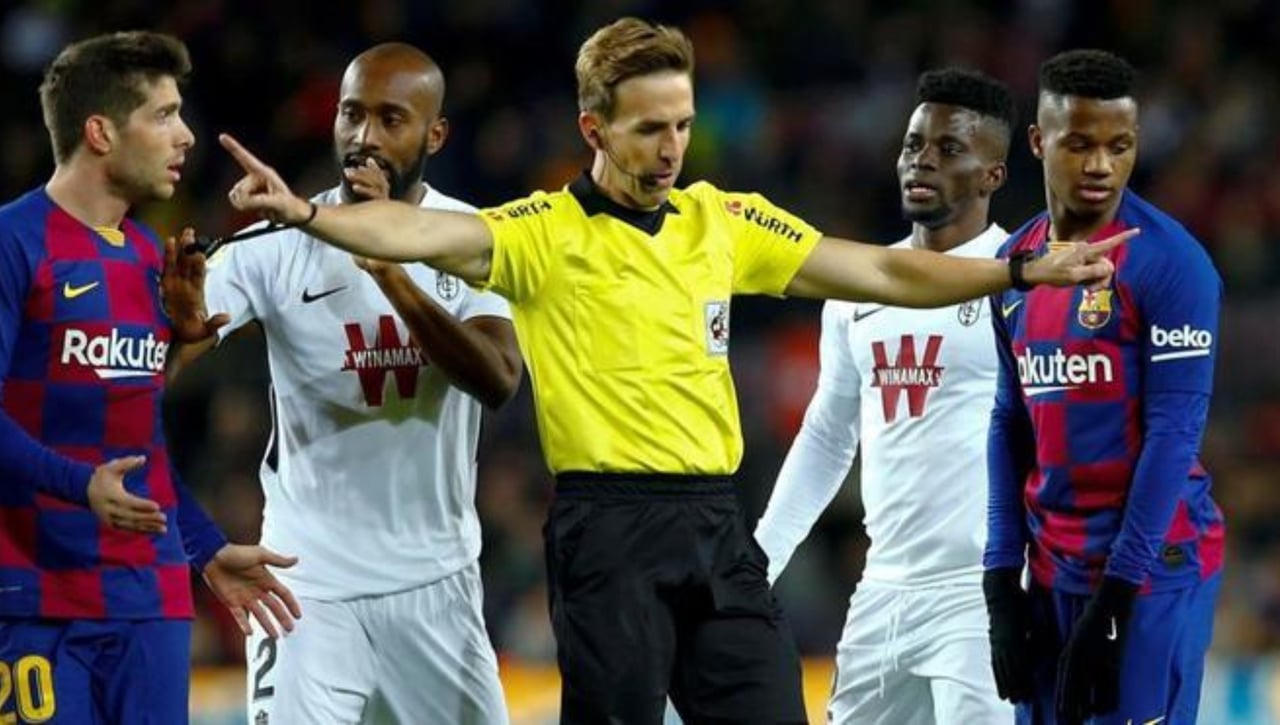 Un árbitro de buen augurio para el Sevilla en Montilivi