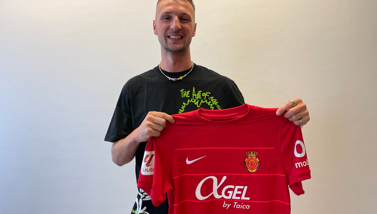 Van der Heyden fuera; David López, dentro