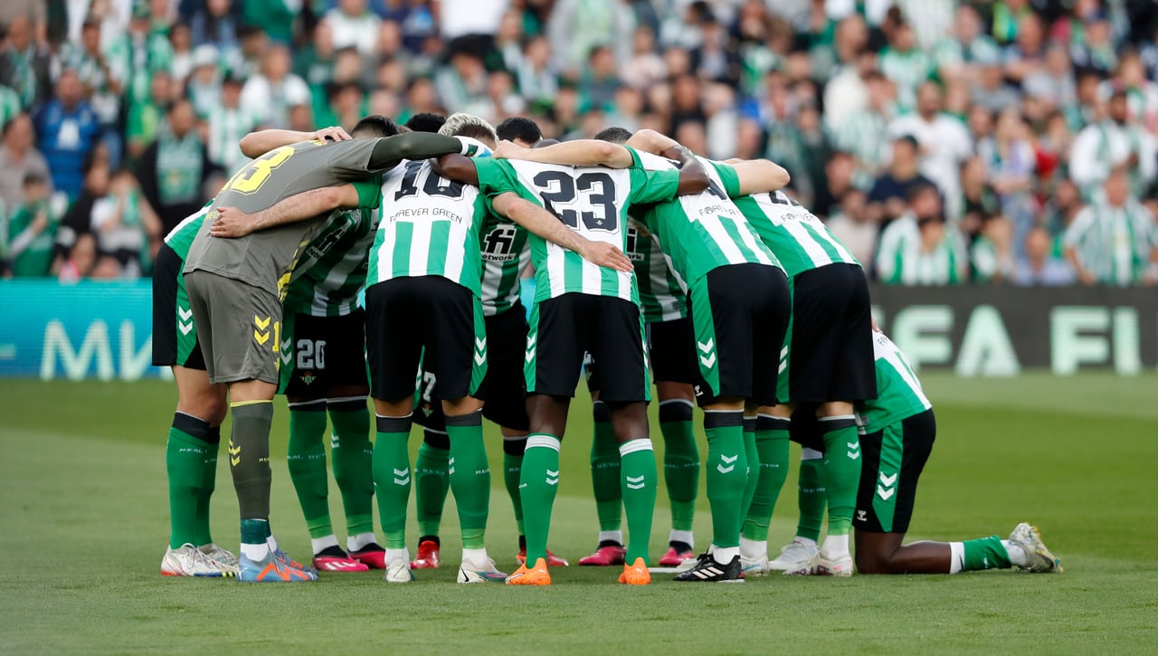 La respuesta del vestuario del Betis a la sanción de Canales: "Estamos jodidos"