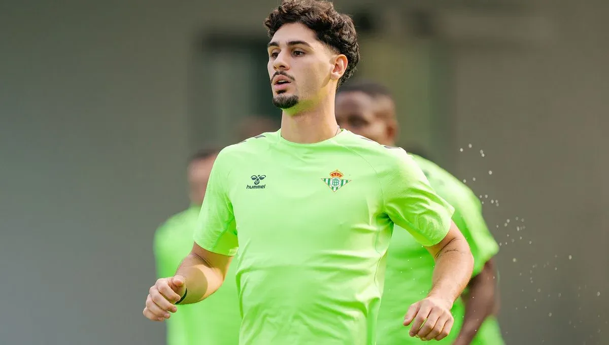 El peligro del Betis con Johnny Cardoso vive otro episodio