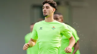 El peligro del Betis con Johnny Cardoso vive otro episodio