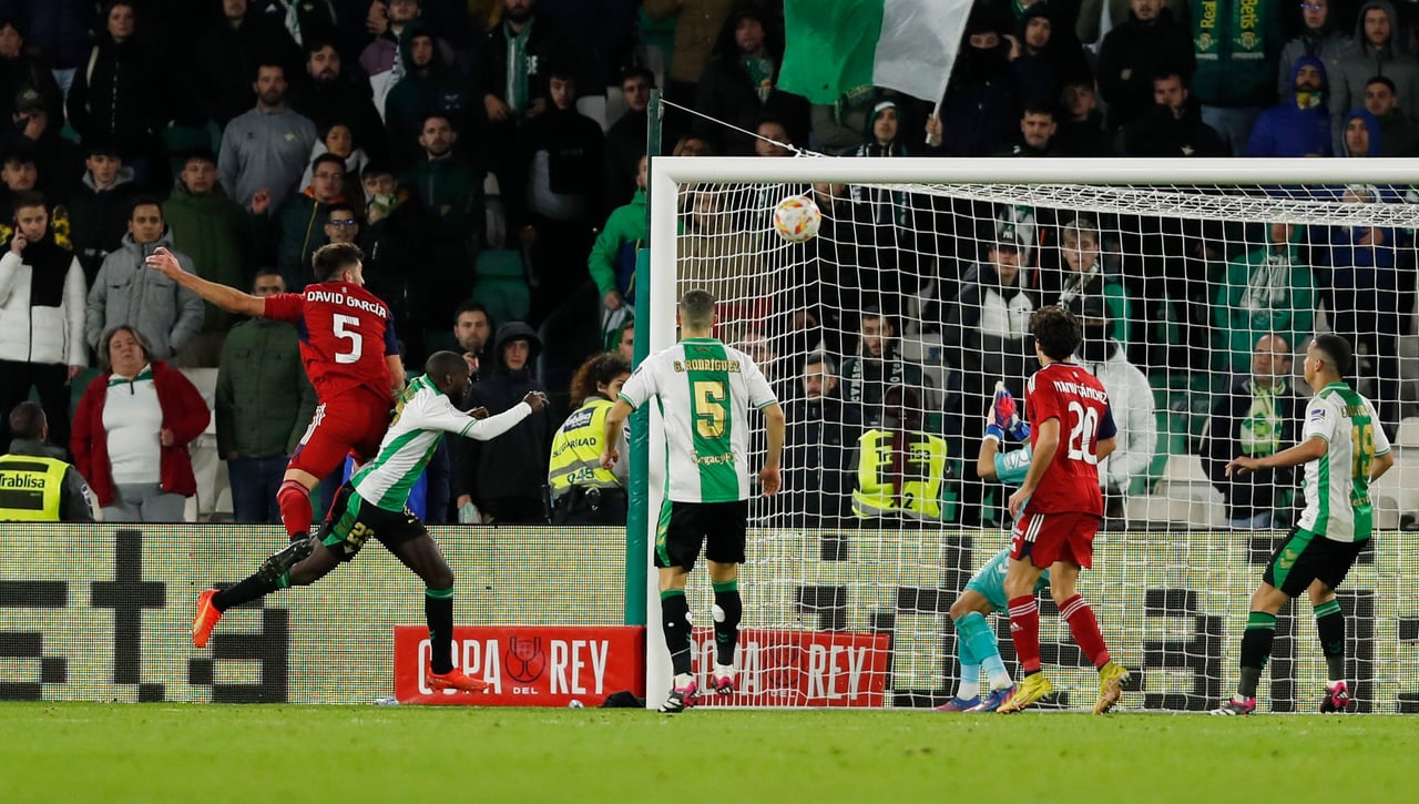 Betis 2-2 (2-4) Osasuna: Pesadilla calcada para el adiós del campeón