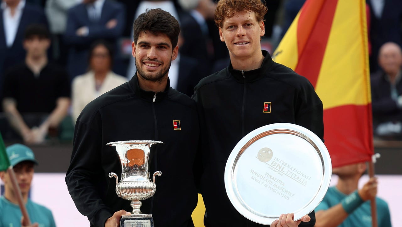 Carlos Alcaraz da un nuevo golpe y se impone a Sinner