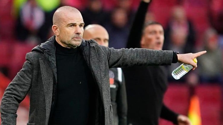 Cal y arena para Paco López en la portería