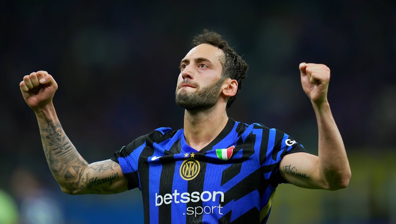 Negociaciones en curso por Çalhanoglu