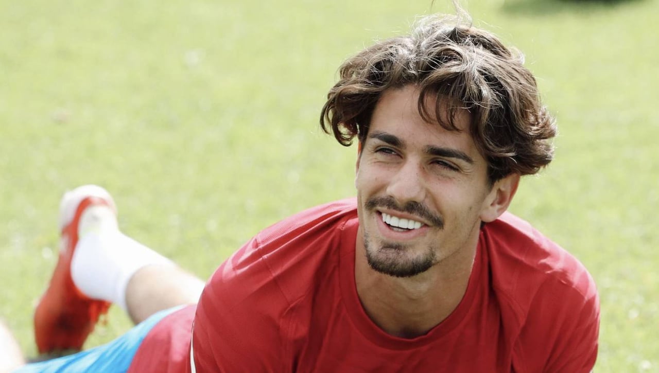 Álex Collado se pronuncia sobre su cesión y el Betis duda ahora con otro de sus fichajes