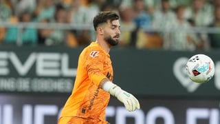 El Valencia ya se mueve en busca de un portero debido a las dificultades de que sigan Agirrezabala y Dimitrievski