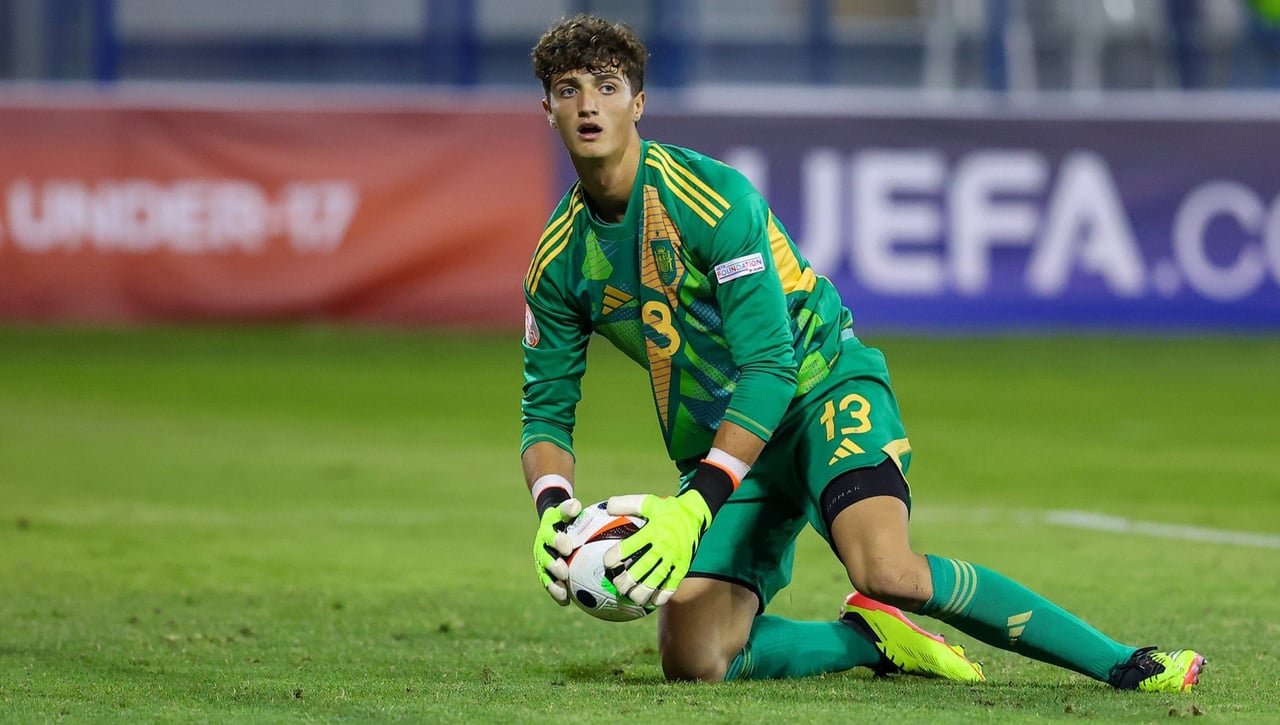 El portero de la cantera del Betis que brilla con la Selección Española