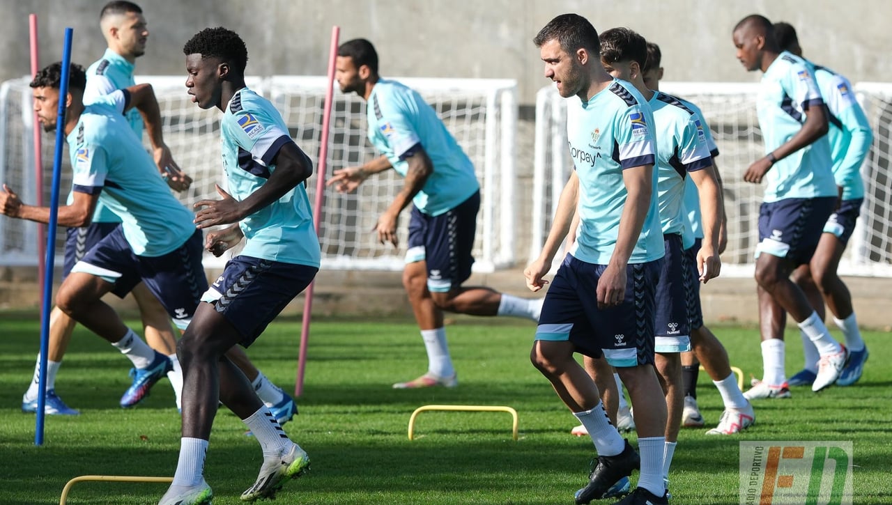 Pellegrini confirma dos bajas para el partido ante Osasuna