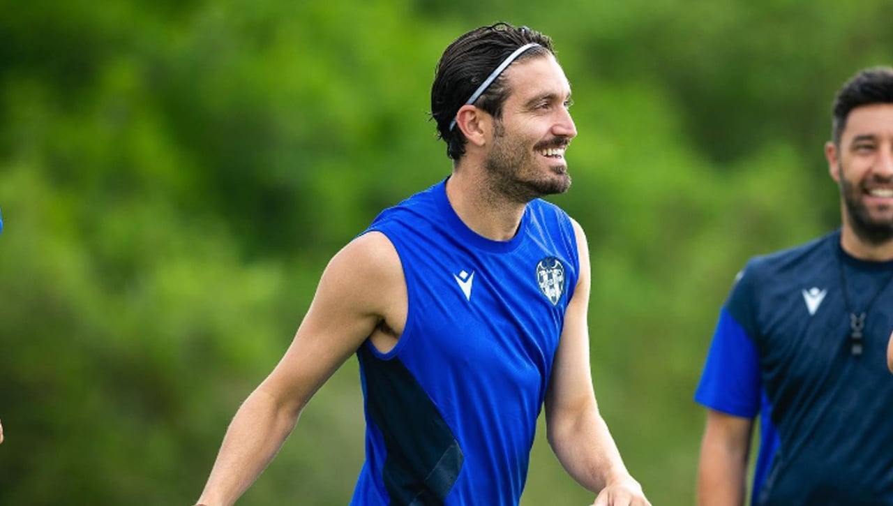 Campaña, el Levante, el Sevilla, el Valencia... y su idea en este tramo final del mercado