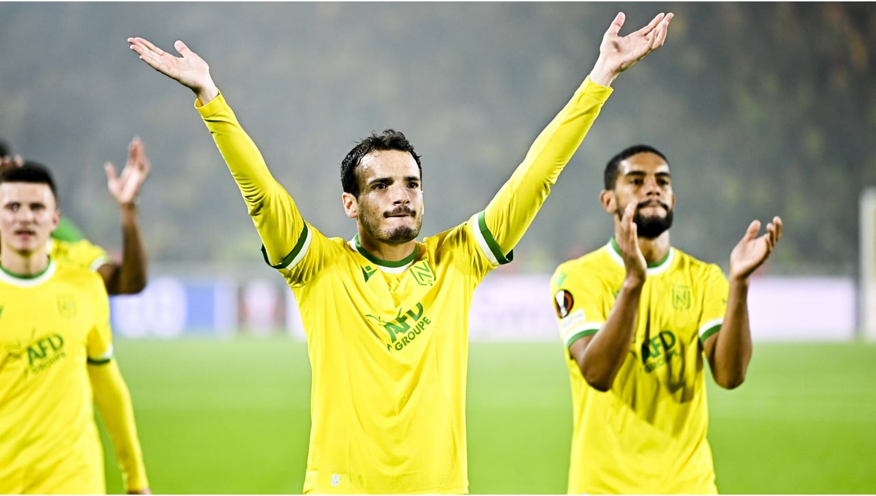 De jugar en el Liverpool y ser líder en Francia a ofrecerse al Valencia