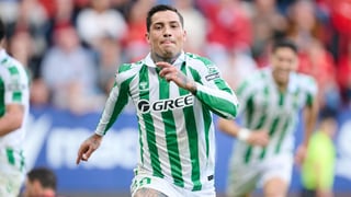 La 'guantá' sin mano del 'Chimy' al público de El Sadar