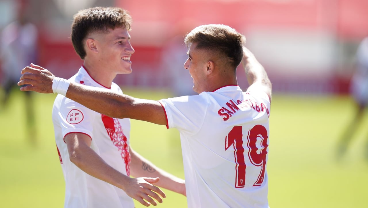 El Sevilla Atlético vence a La Unión y se abraza a la zona de 'play off' 