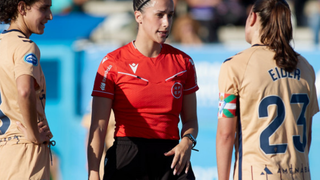 El VAR barato que sale caro: el FVS provoca interrupciones y ralentiza el juego en la Liga F