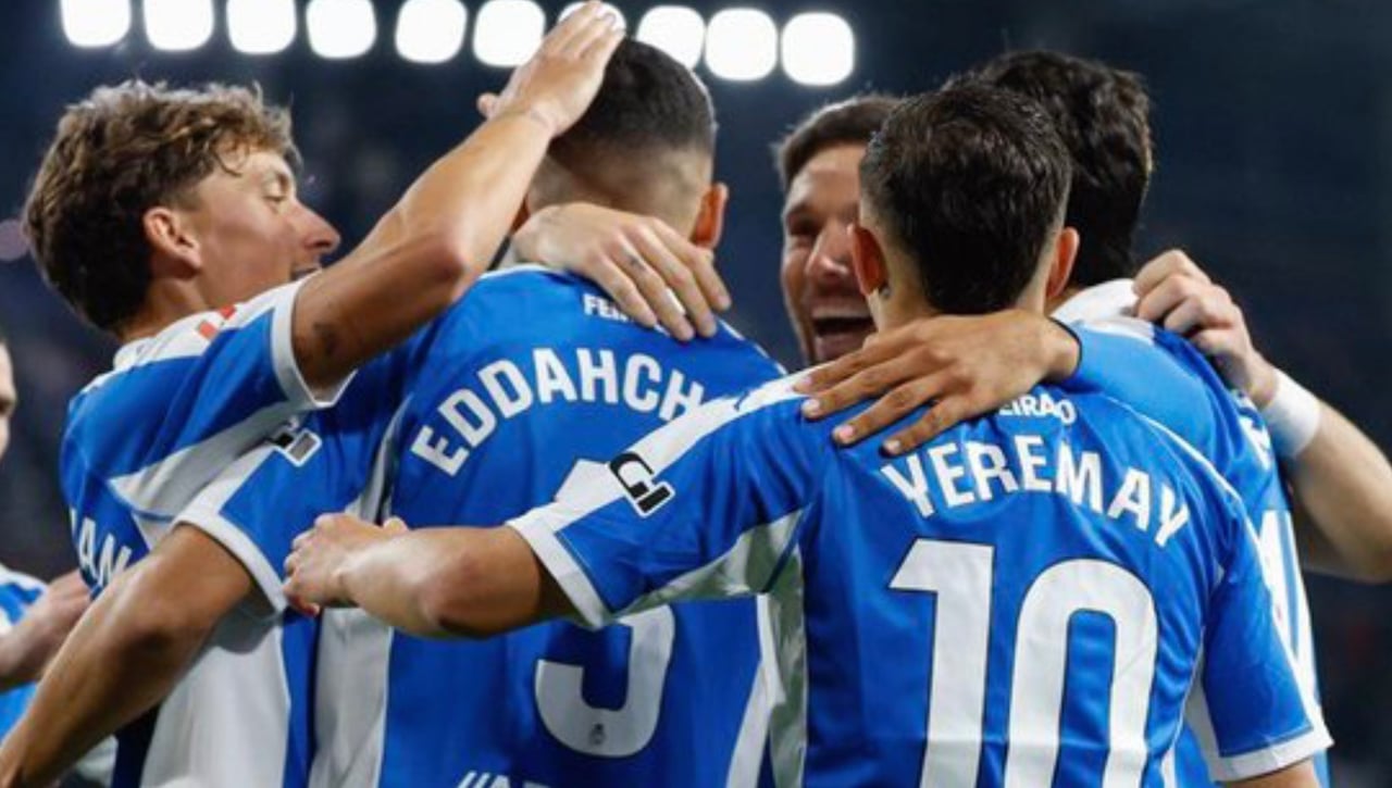 Un futbolista del Deportivo de La Coruña se cae de unas rocas por un selfie y es rescatado en helicóptero