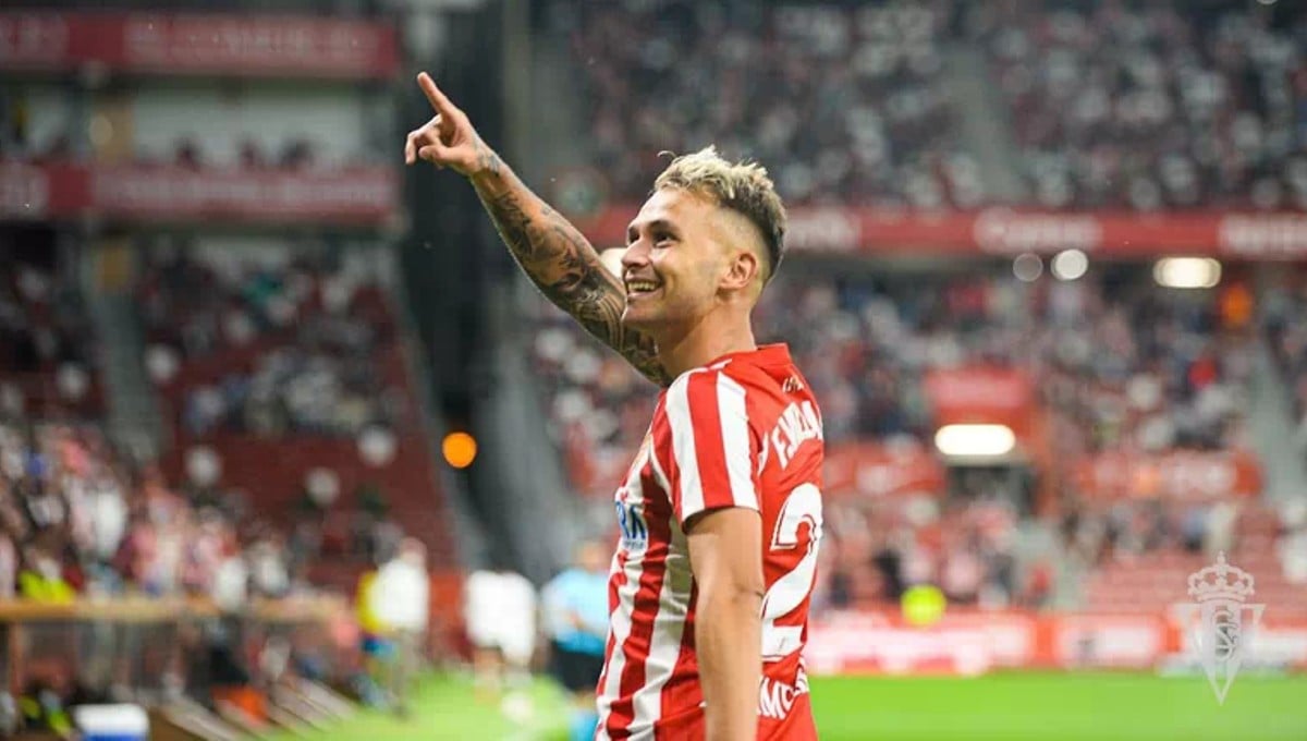 El Málaga se adelanta al Levante y Eibar y se lleva a un codiciado mediapunta