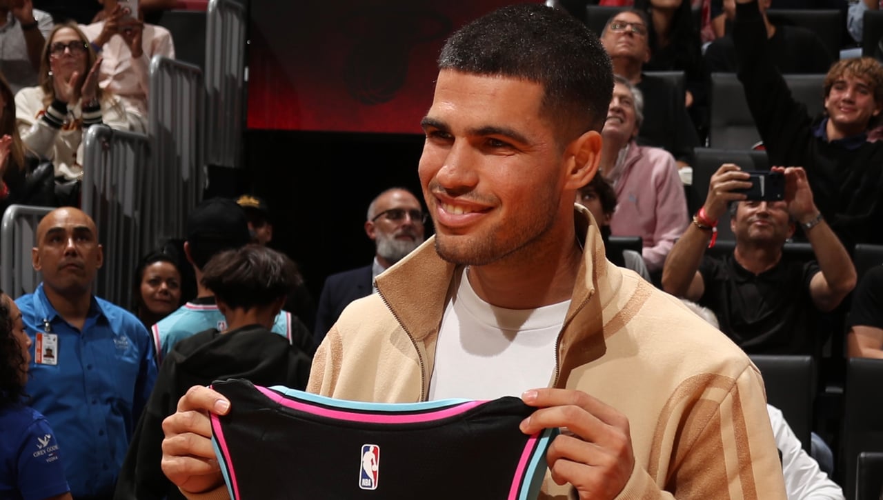 Carlos Alcaraz se deja seducir por la NBA