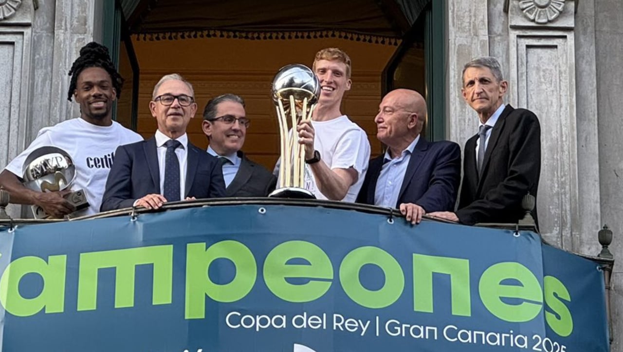 Málaga le brinda su homenaje más particular a Unicaja