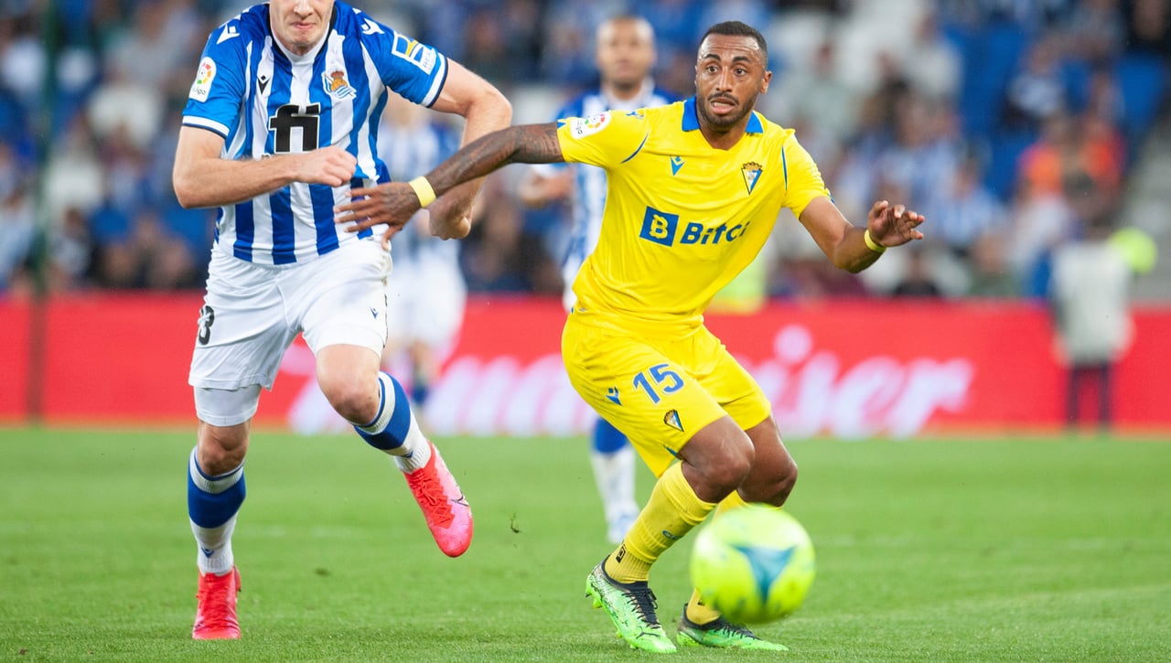 Pretendido por Elche y Valladolid... Carlos Akapo tiene nuevo destino