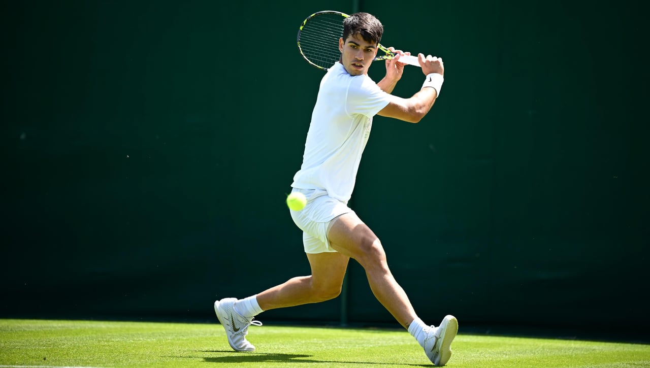 Alcaraz – Lajal: Horario, canal y dónde ver hoy en TV y online el partido de Carlos Alcaraz en Wimbledon 2024