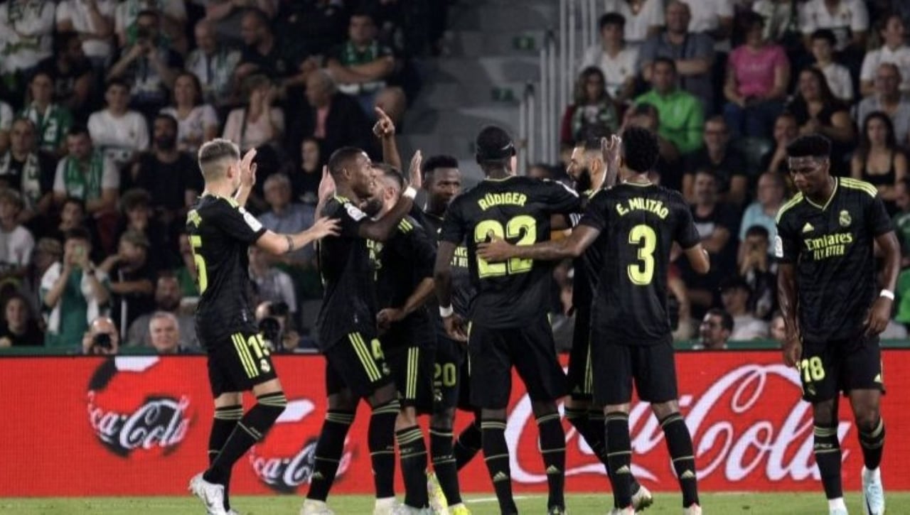 Elche CF 0-3 Real Madrid: El Real Madrid alarga su fiesta