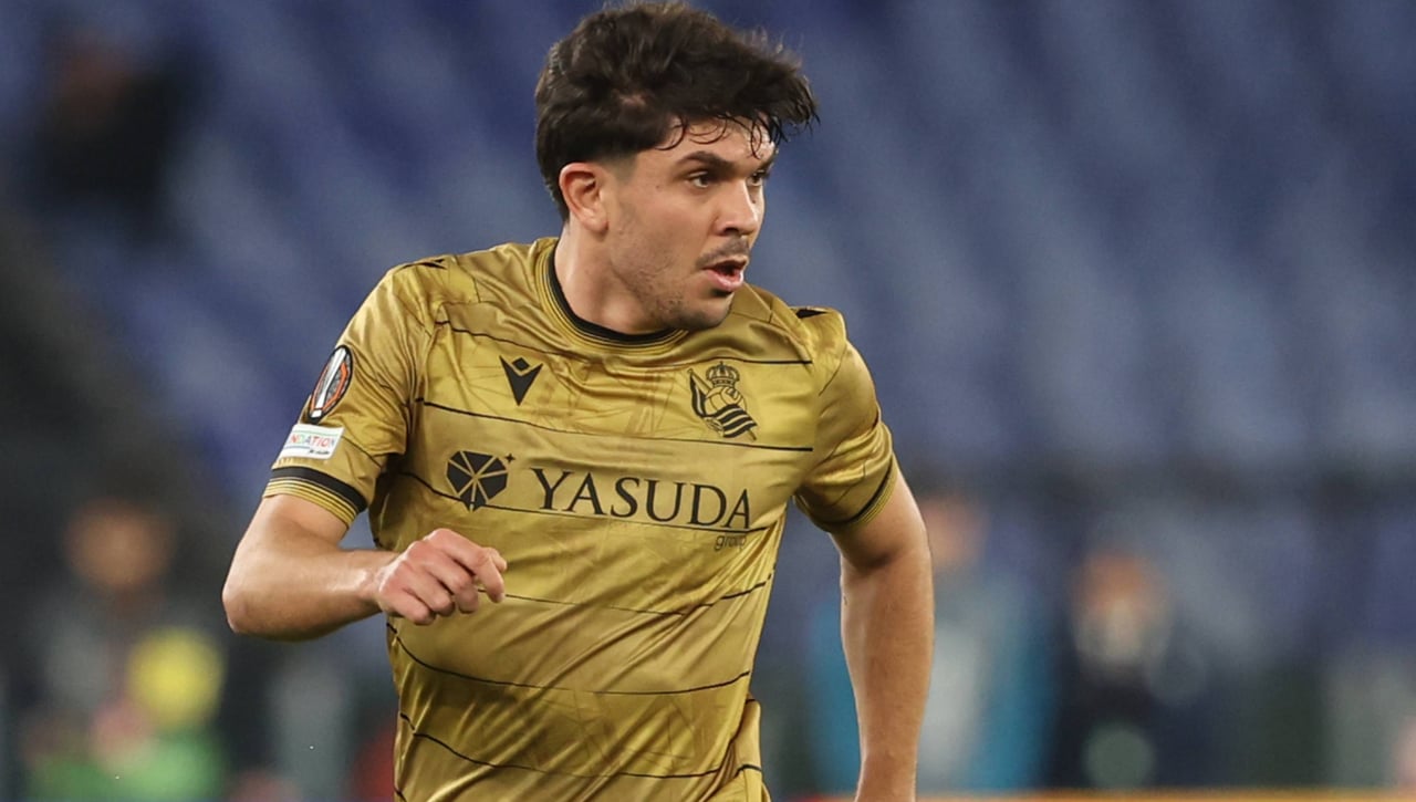 Aramburu, sobre sus 'novias': "Mi deseo claramente es seguir en la Real Sociedad"