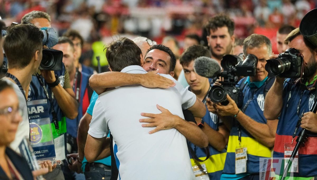Xavi no saca pecho, alaba al Sevilla... pero admite al final que pudieron "marcar más goles"