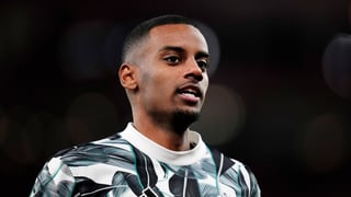 El fichaje de Isak, a fuego lento