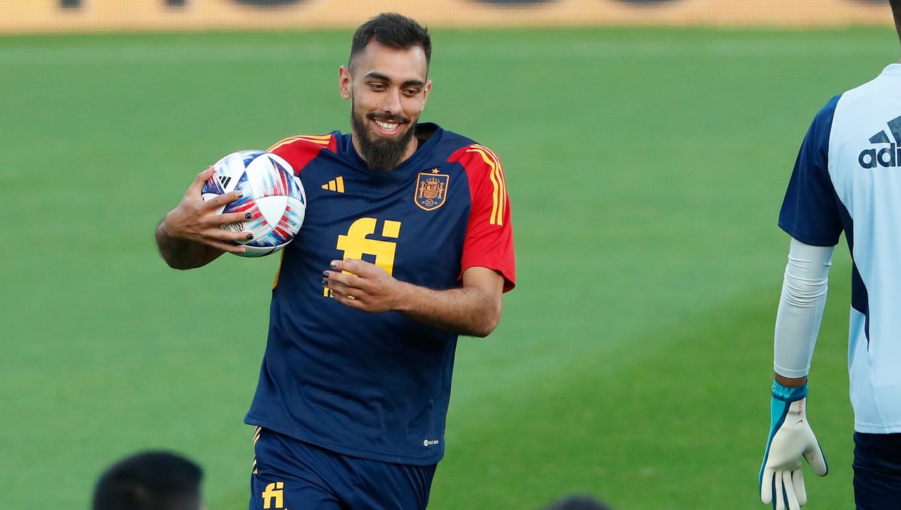 En el Mundial menos inclusivo, Borja Iglesias rompe tabúes: los gays en el fútbol y la salud mental