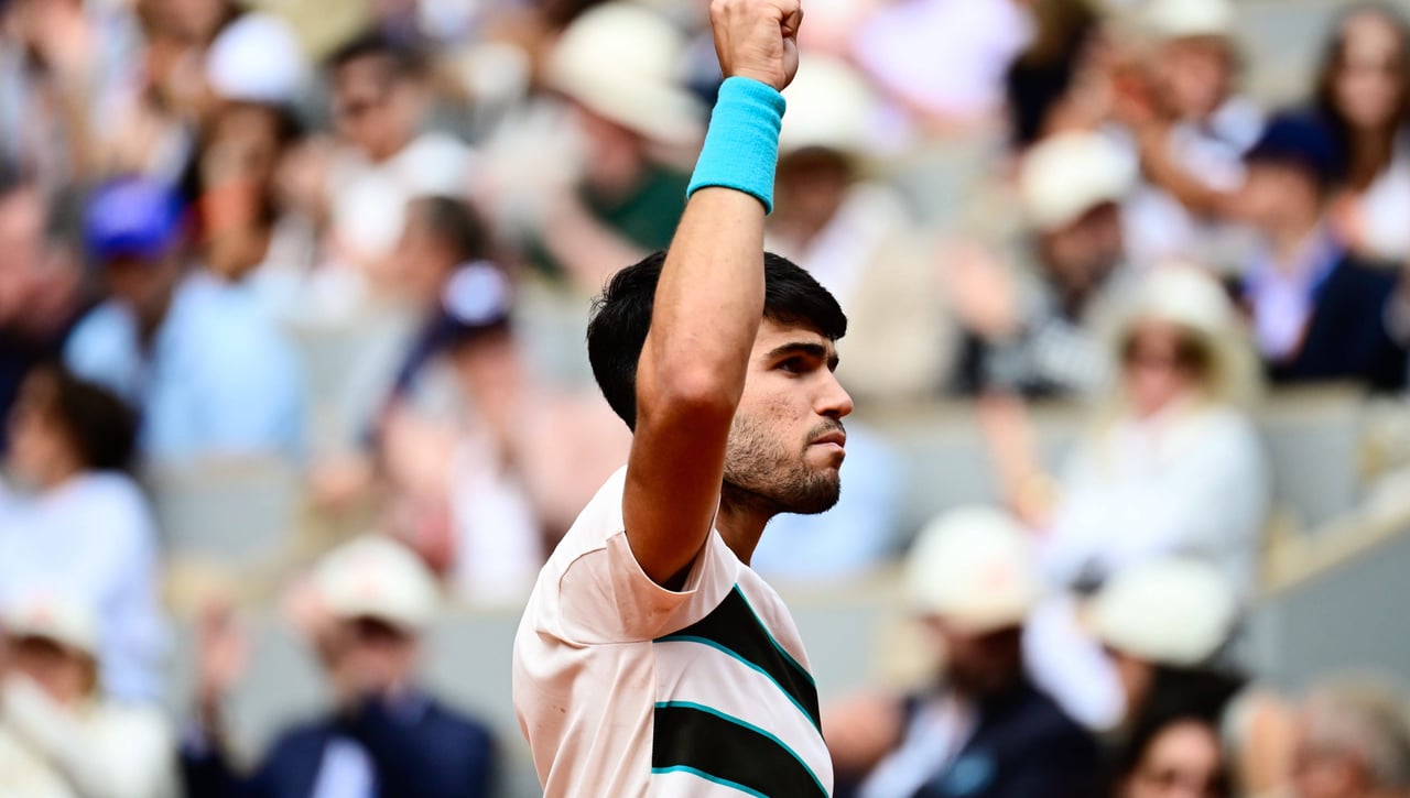  Carlos Alcaraz logra una épica remontada contra Sinner para reconquistar Roland Garros 