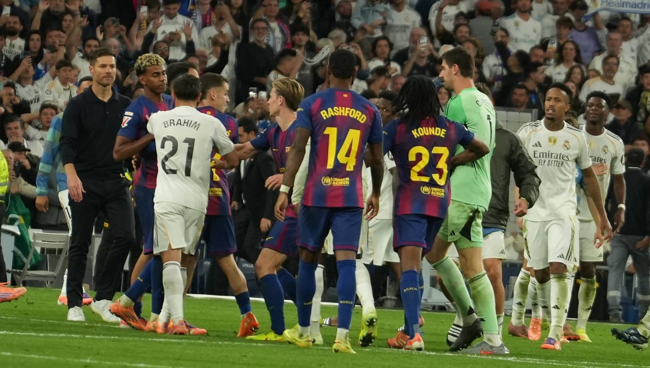 De la Fuente habla por primera vez sobre el fuego entre Carvajal y Lamine Yamal en El Clásico