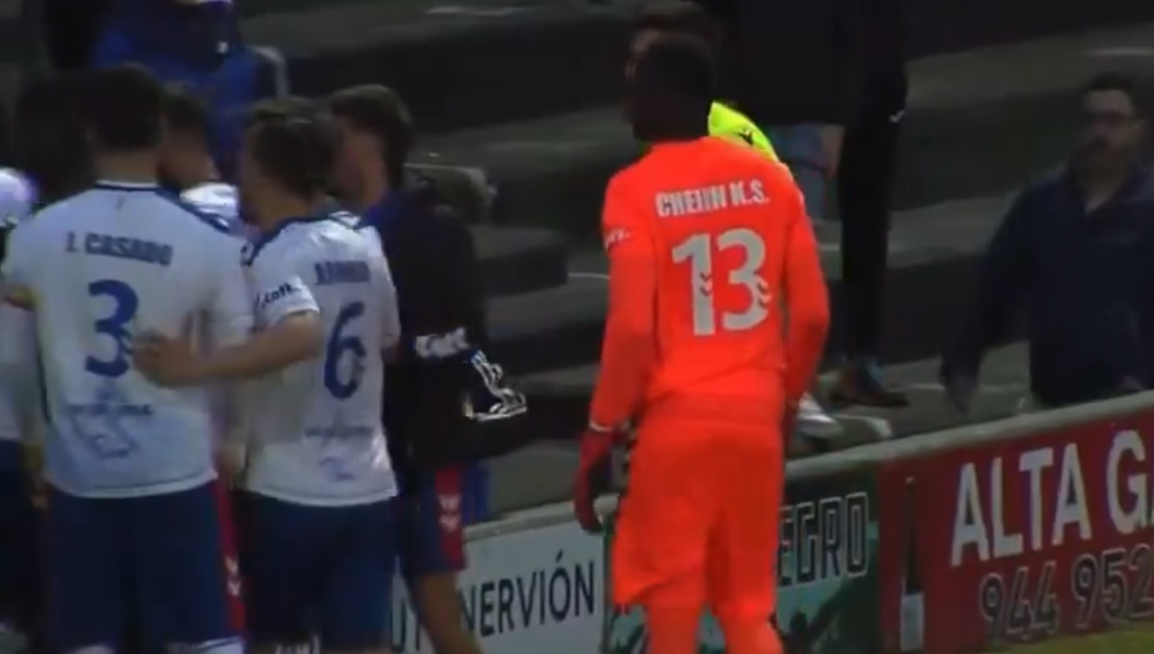 Tras lo de Acuña, nuevo episodio de racismo, en el Sestao - Rayo Majadahonda de Primera RFEF