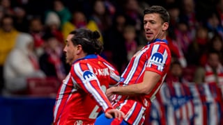 Giménez enciende la alarma y Lenglet apaga el fuego