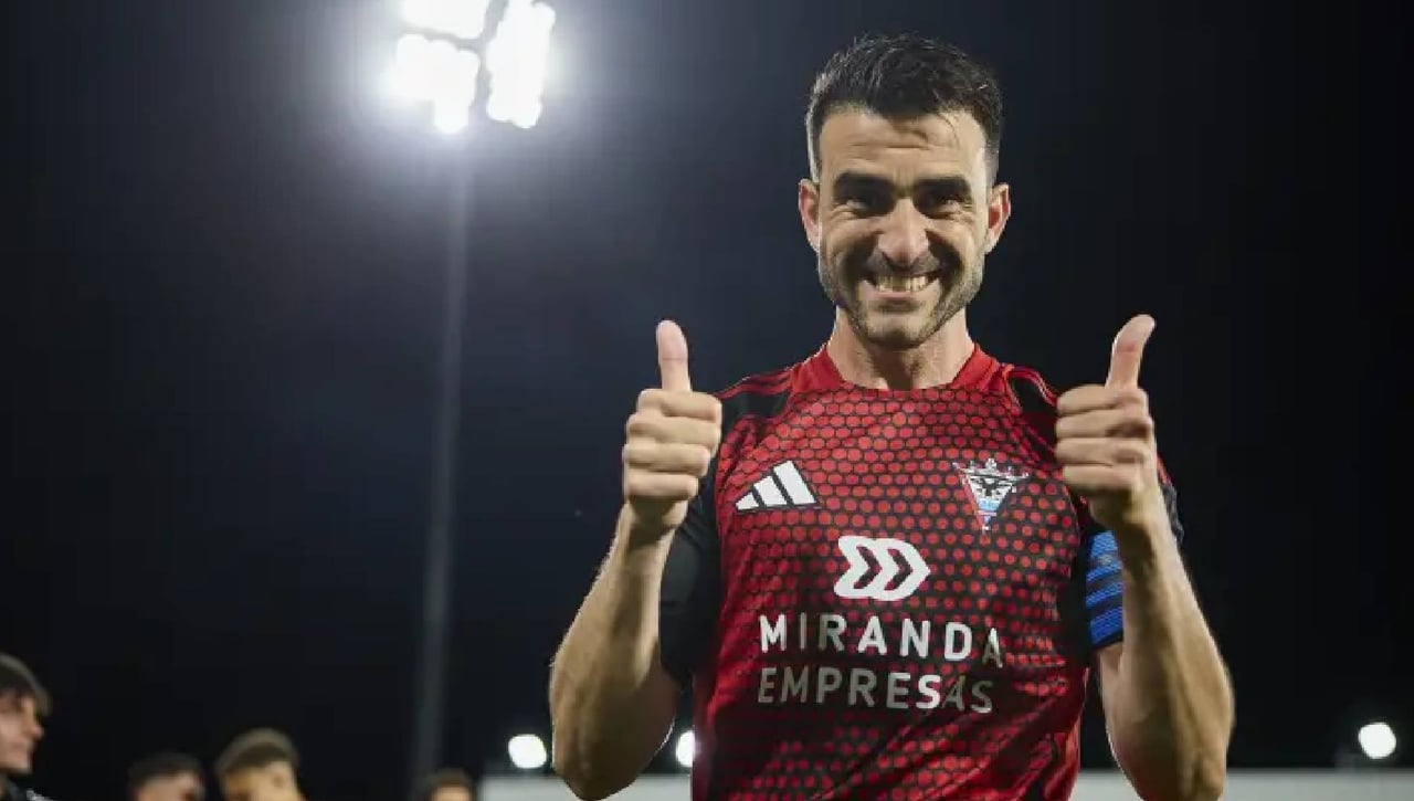 Sergio Postigo señala al Mirandés