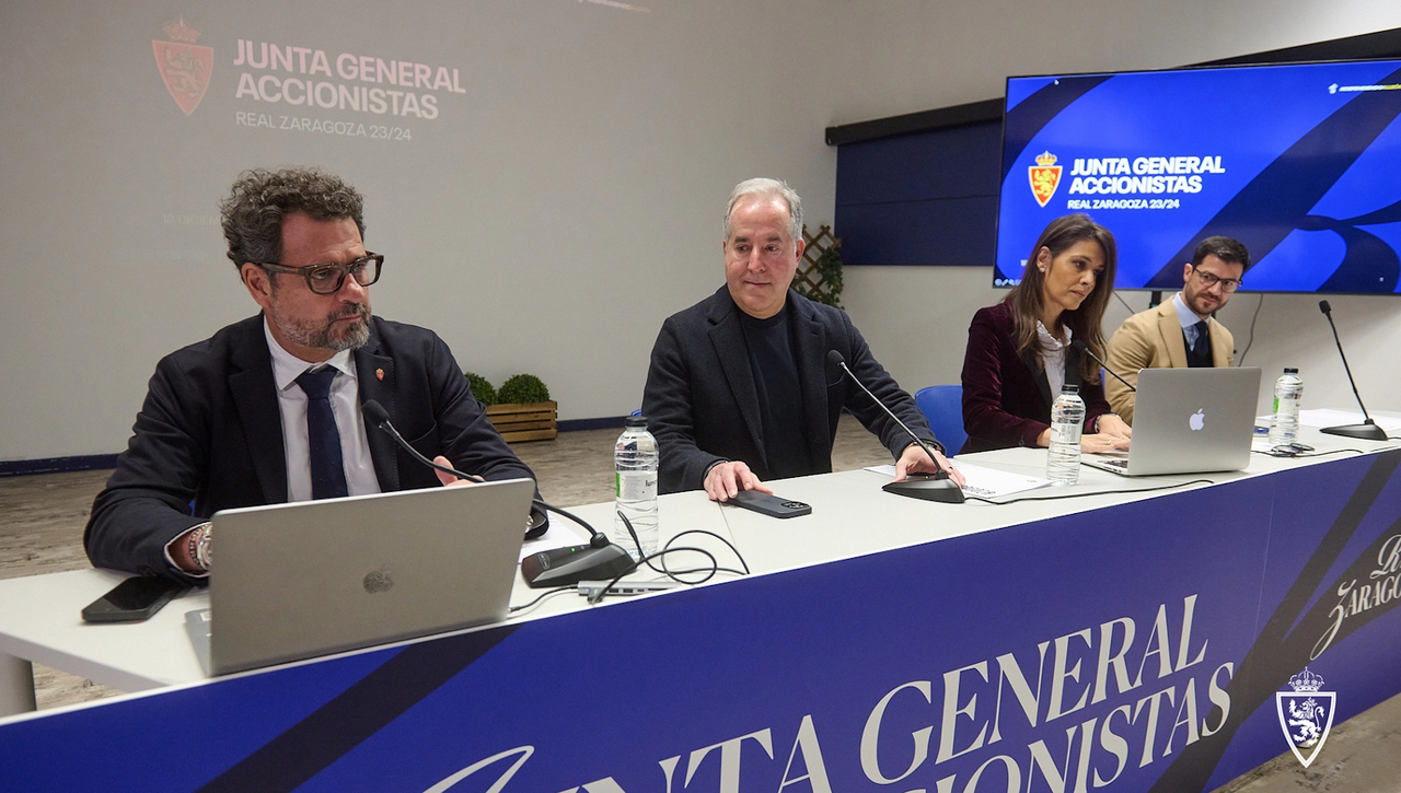El Real Zaragoza le pone condiciones al futuro nuevo entrenador: "Que esté cien por cien convencido"