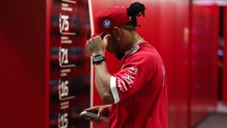 Hamilton carga contra Alonso tras la sanción de Singapur