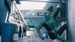 El Spiderman bético lo tiene claro:  "Se sufre menos peleando contra el Doctor Octopus que siendo del Real Betis"
