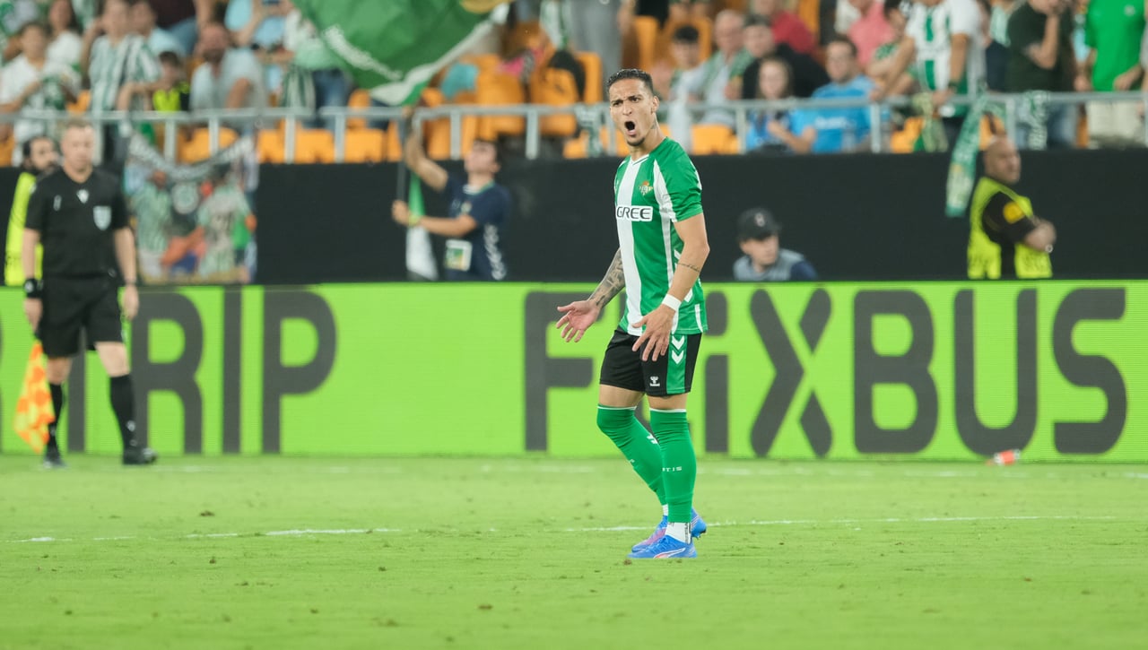 Antony se desahoga contando los desprecios que sufrió del Manchester United: "Falta de respeto y mala educación"