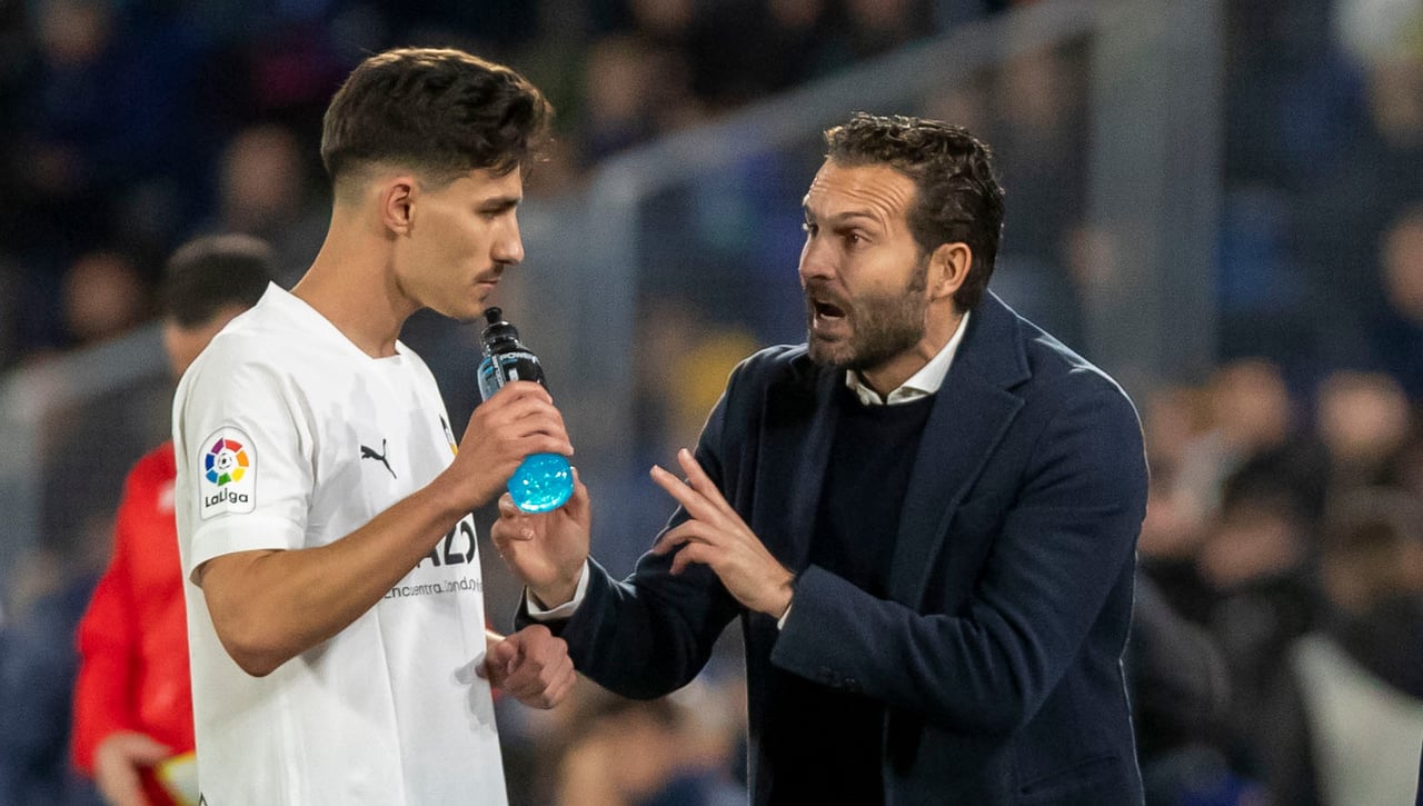 El Valencia resuelve el rompecabezas de los fichajes