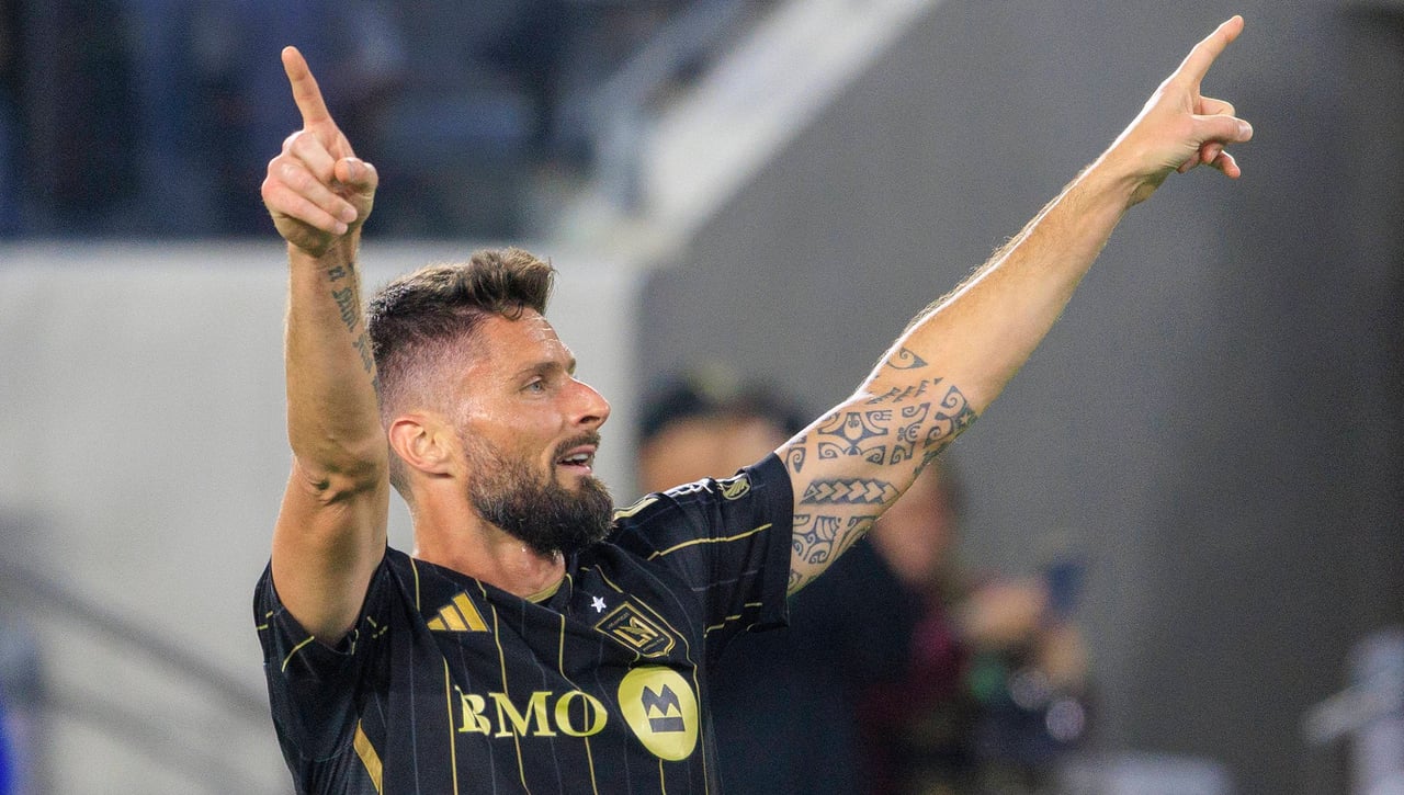 Giroud, fichaje sorpresa