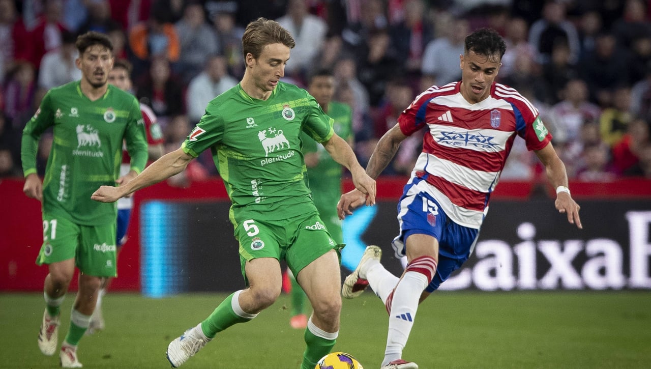 Resumen jornada 18 de LaLiga Hypermotion: El Cádiz se hunde y el Granada aplasta al líder