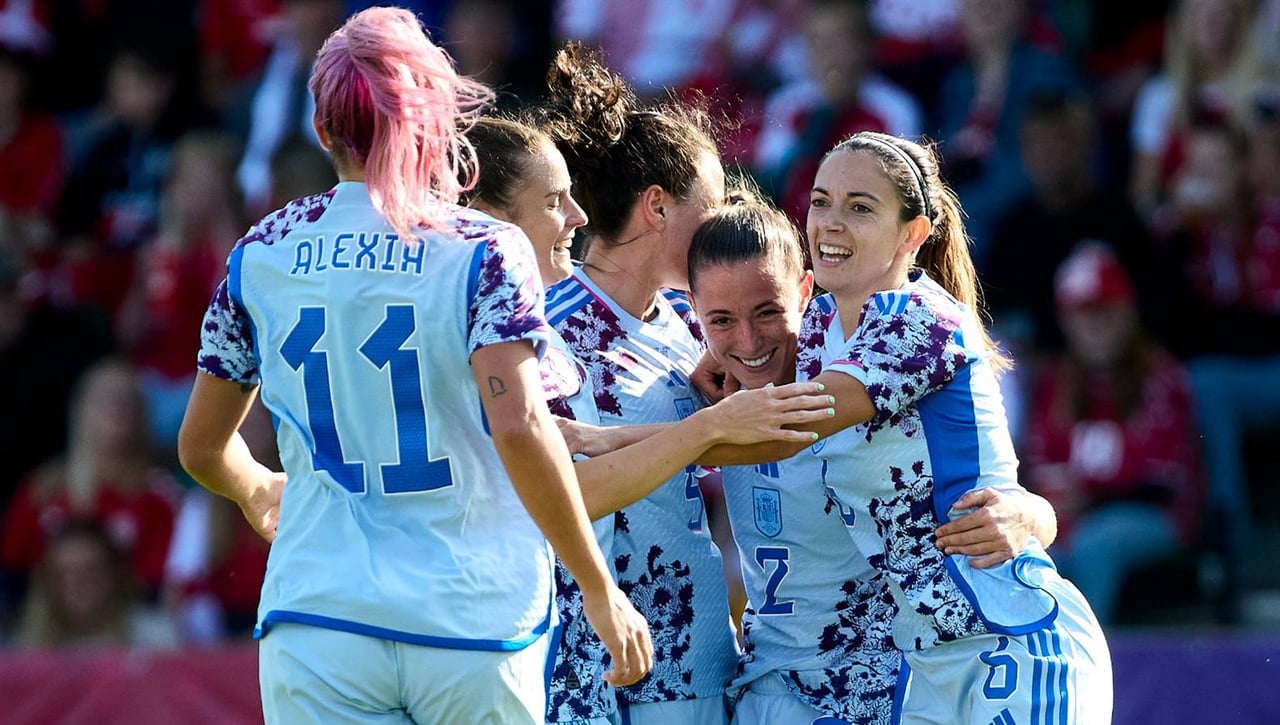 ¿Quiénes son y cuánto cobran las cinco futbolistas más ricas que estarán en el Mundial?