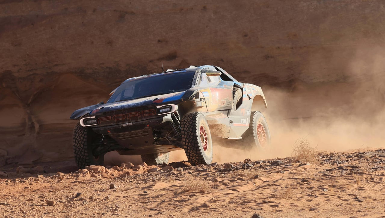 Fin a la racha de Toyota en coches y Edgar Canet mantiene el liderato