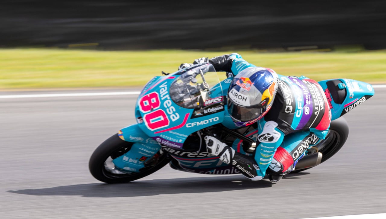 Roberts y Alonso marcan el ritmo en Mugello