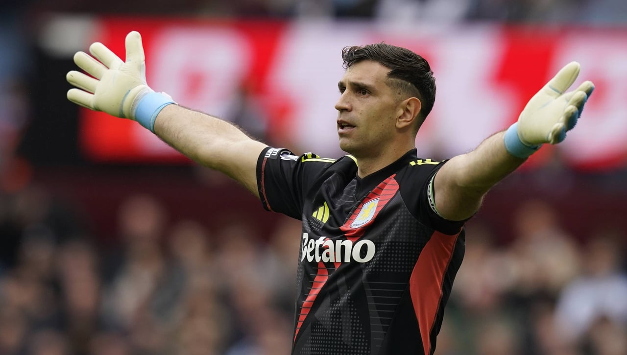 El fichaje del Dibu Martínez, más cerca