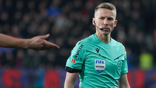 Inicio y reanudación del juego: Regla 8 del reglamento FIFA del fútbol