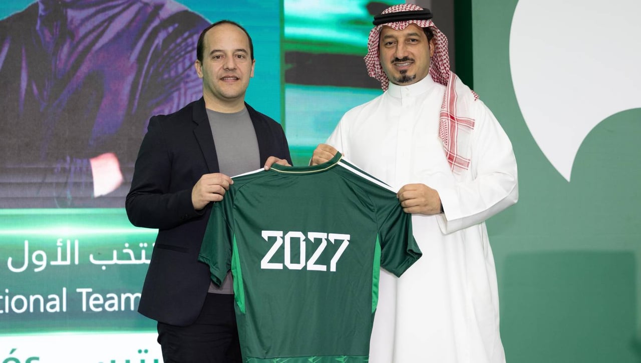 Lluís Cortés supera a Jorge Vilda con su nuevo contrato firmado