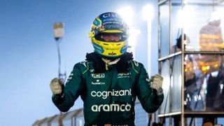Fernando Alonso ya va ganando en el Gran Premio de Arabia Saudí